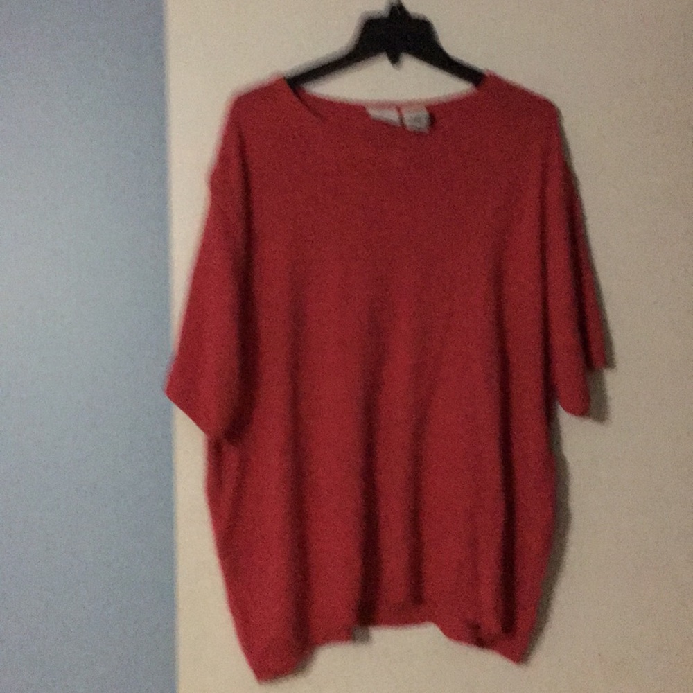 Light weight sweater